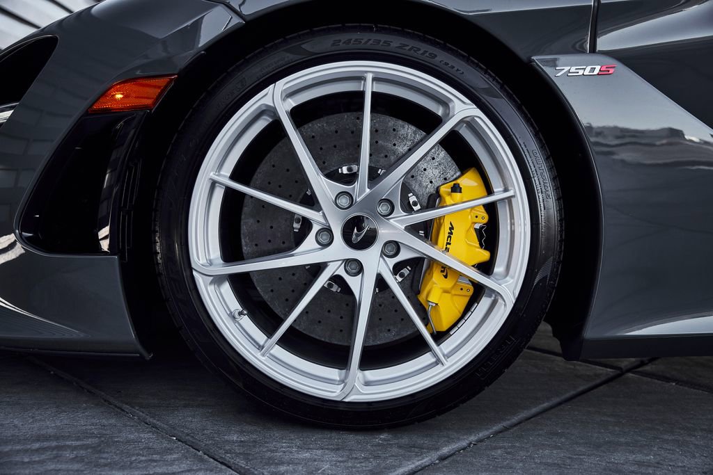 Used 2026 McLaren 750S Spider image 3