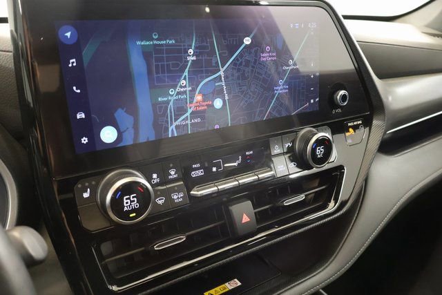 Used 2024 Toyota Highlander XSE AWD/4WD image 24