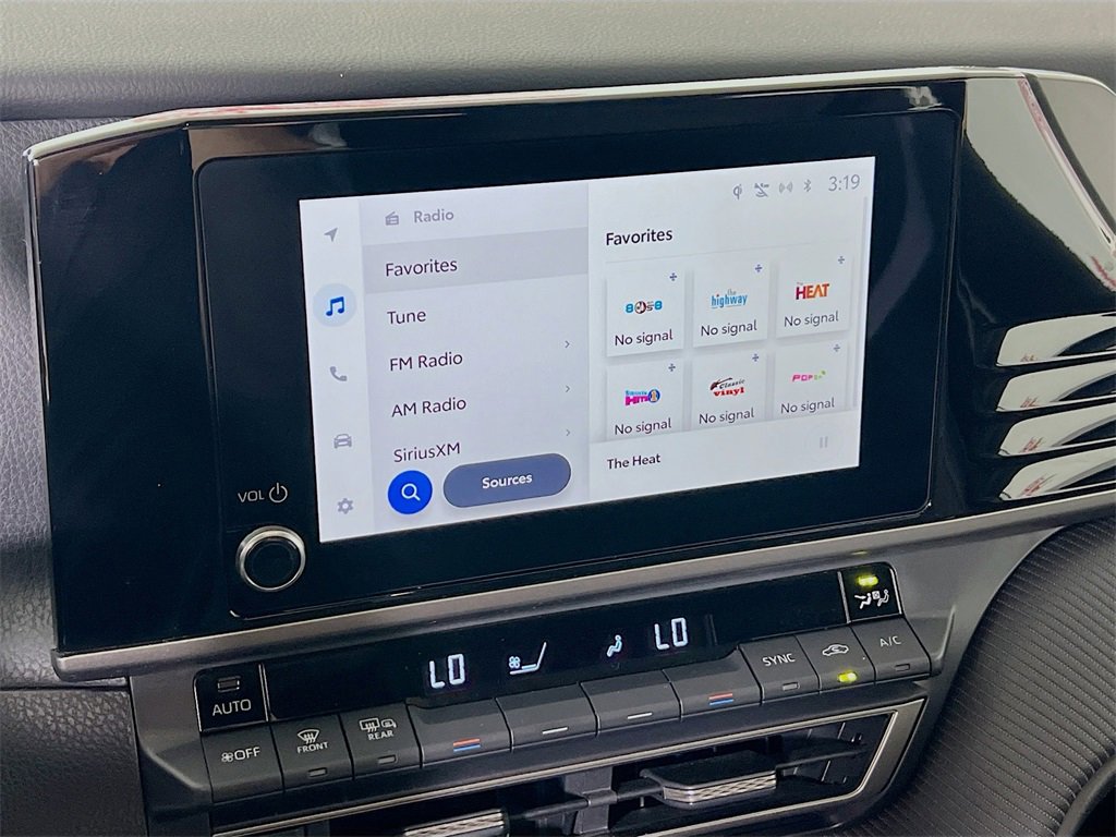 Certified 2025 Toyota Camry SE image 6