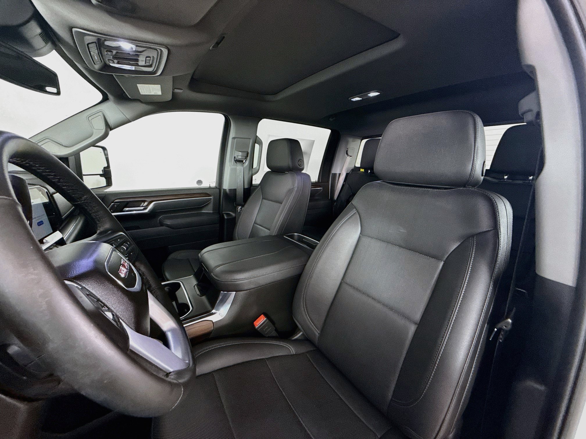 Used 2025 GMC Sierra 3500 SLT w/ SLT Premium Package AWD/4WD image 25