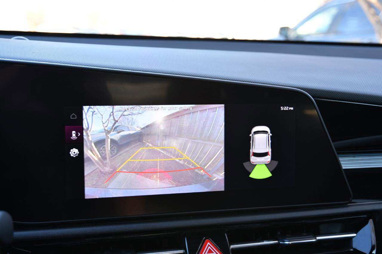 Used 2023 Kia Niro EX Touring image 36