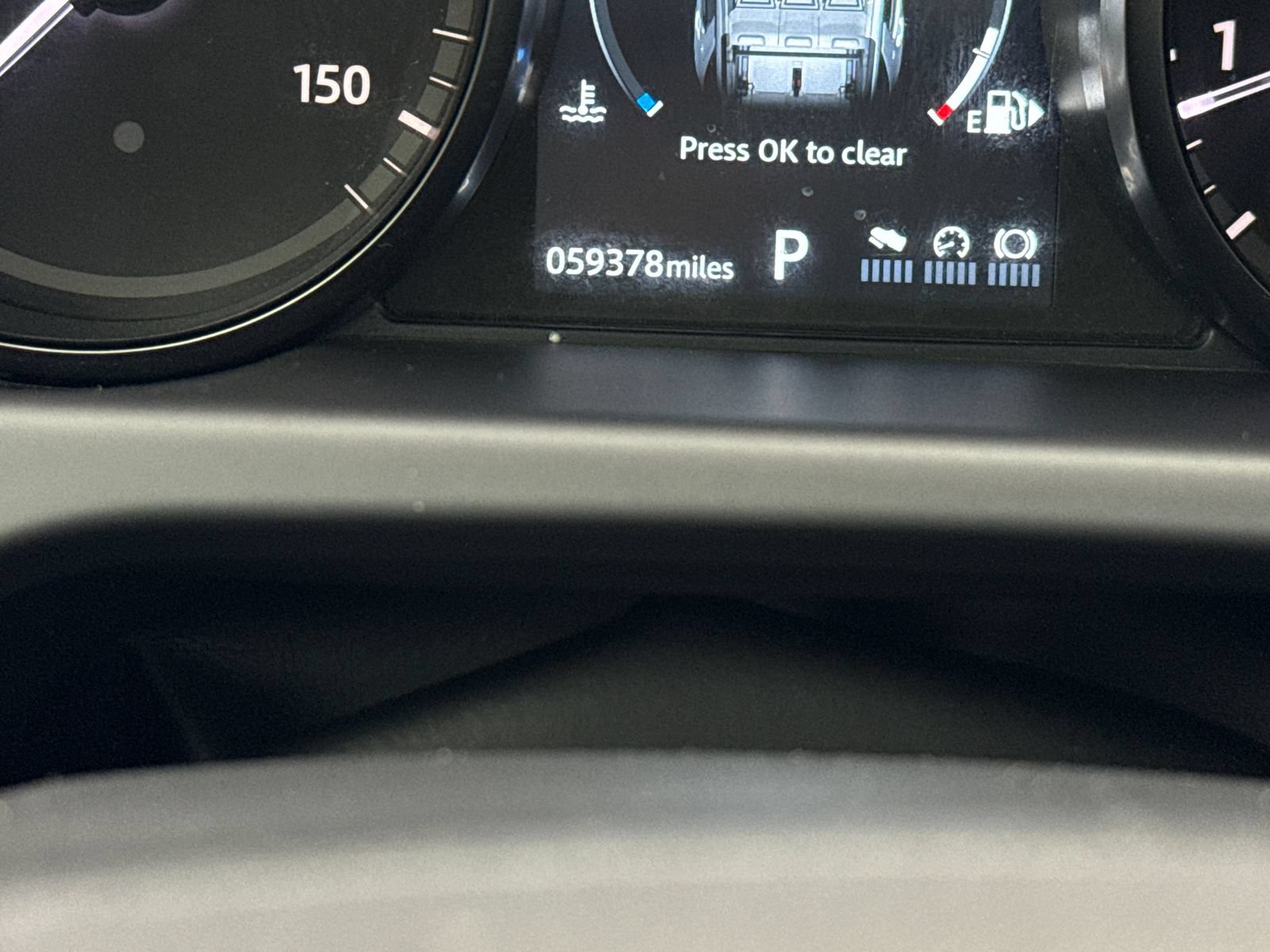 Used 2019 Land Rover Discovery Sport AWD/4WD image 23