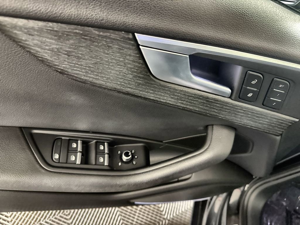 Used 2017 Audi A4 2.0T Premium Plus w/ Premium Plus Package image 15