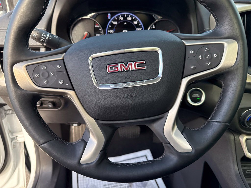 Used 2024 GMC Terrain Denali w/ Denali Premium Package AWD/4WD image 27