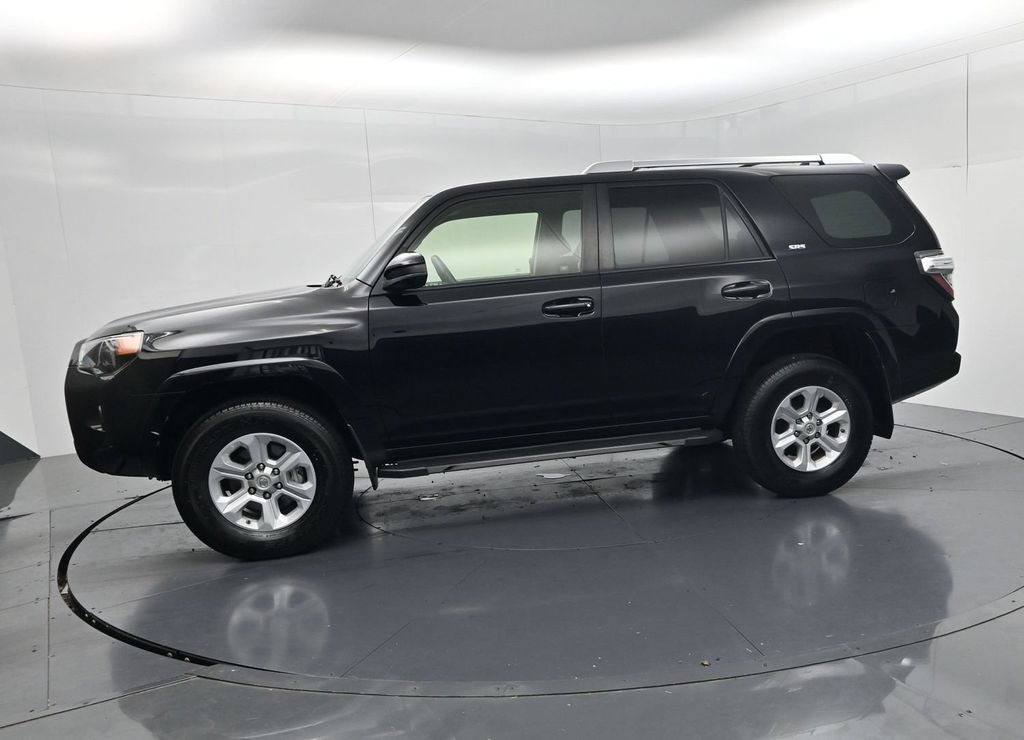Used 2016 Toyota 4Runner SR5 AWD/4WD image 4