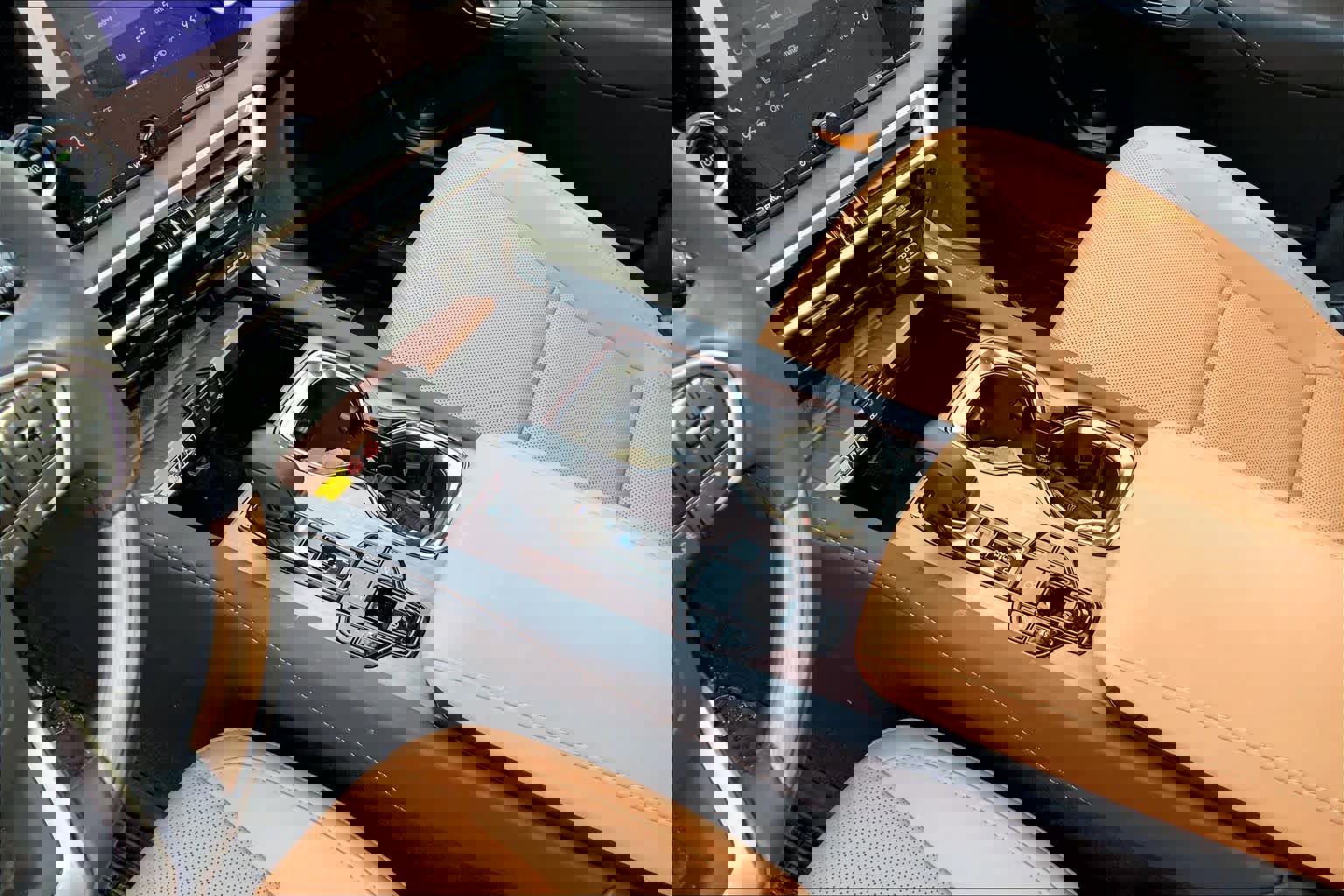 Used 2023 Lexus RX 350 Premium w/ Accessory Package image 17