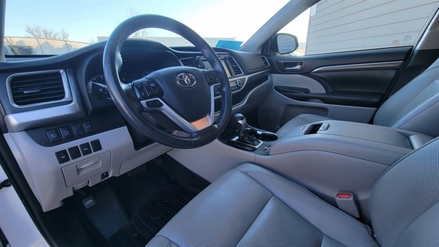 Used 2019 Toyota Highlander Limited AWD image 22