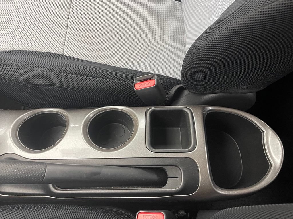 Used 2015 Nissan Juke S FWD image 24