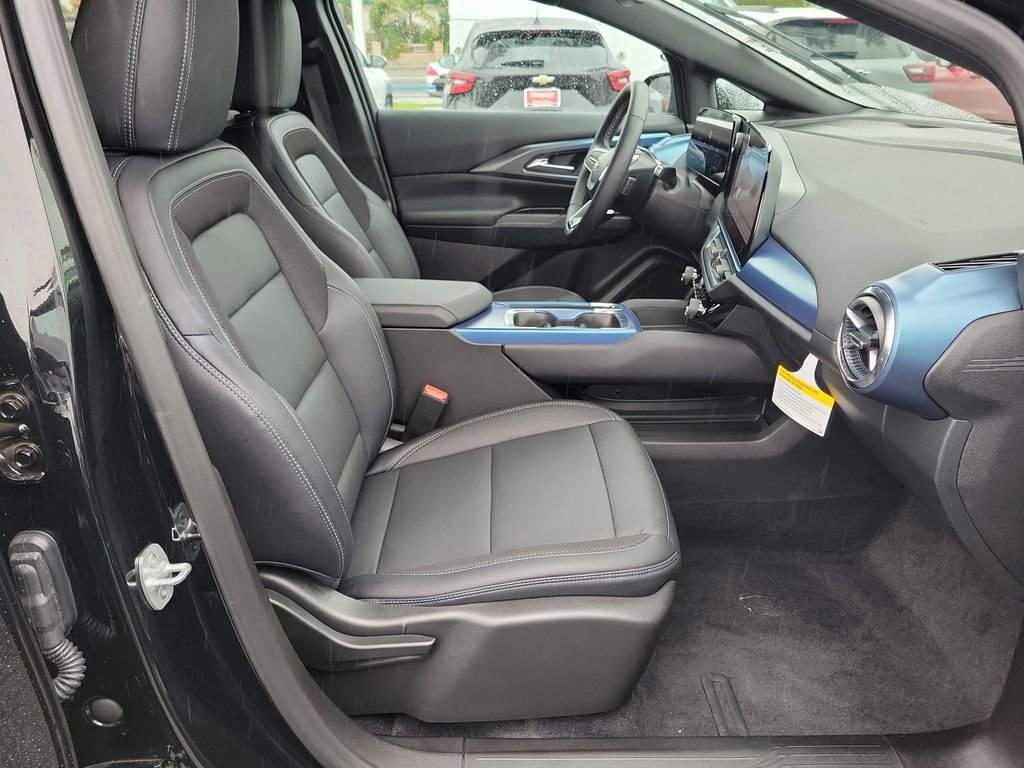 Used 2026 Chevrolet Equinox EV LT image 15