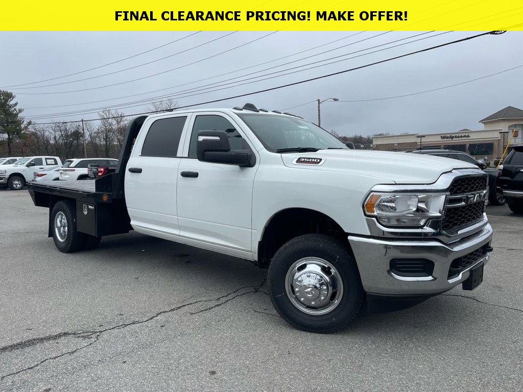 New 2024 RAM 3500 Tradesman w/ Chrome Appearance Group