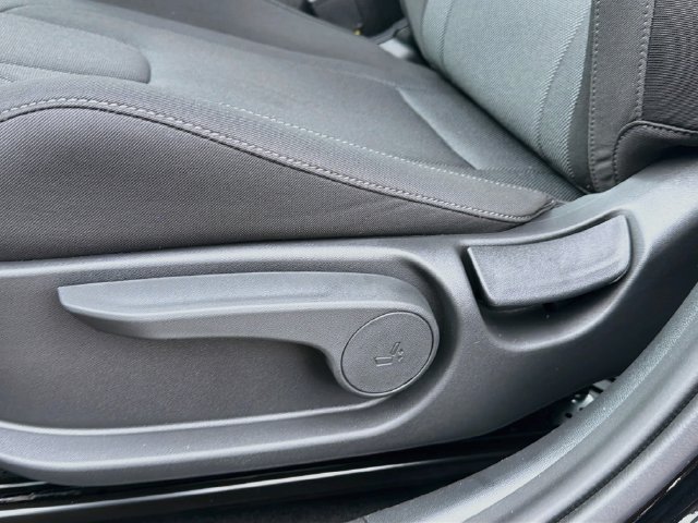 New 2026 Hyundai Elantra SE FWD image 19
