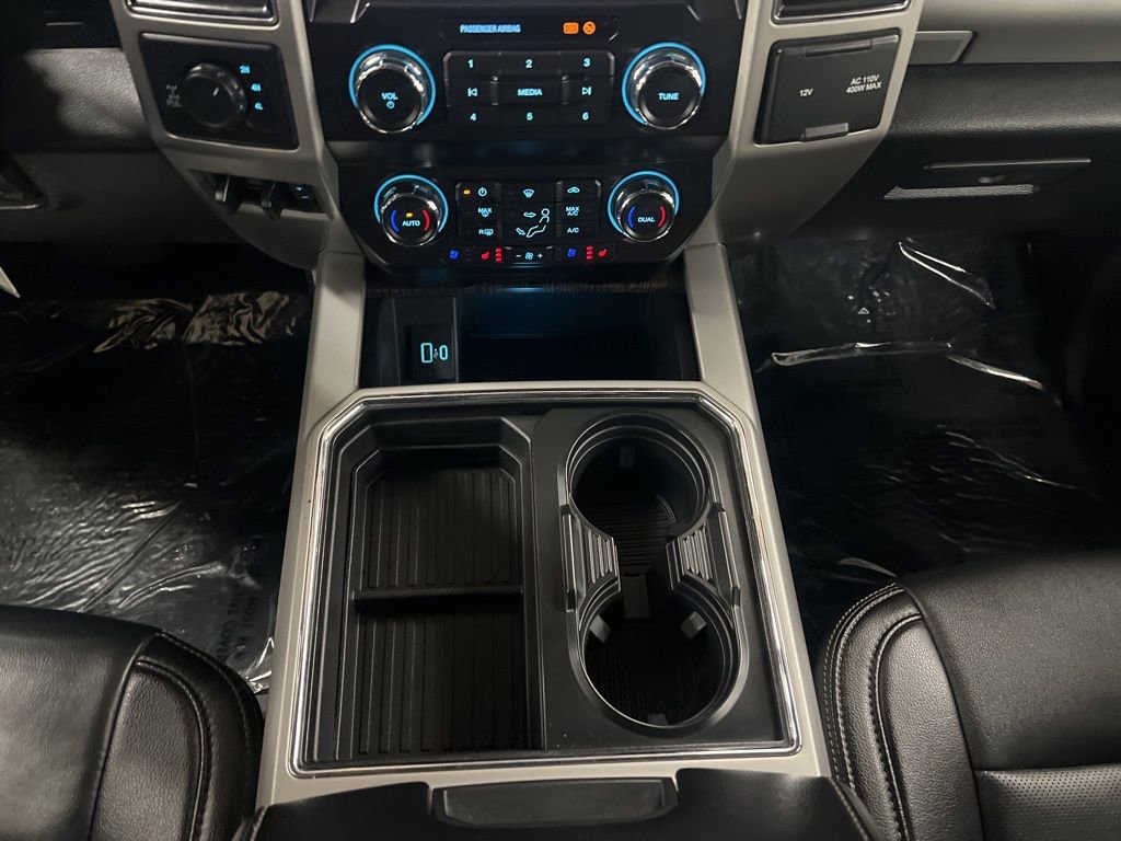 Used 2021 Ford F350 Lariat image 17