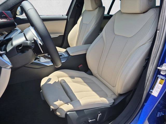 New 2026 BMW 330i Sedan w/ M Sport Package RWD image 4