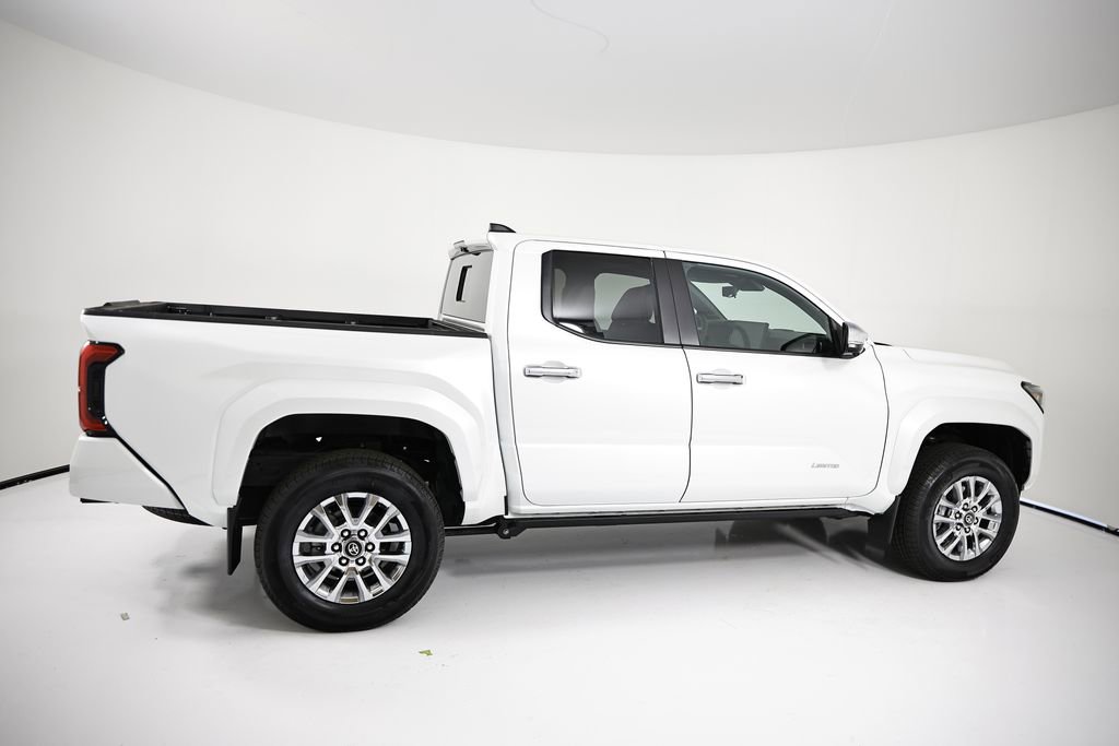 Used 2025 Toyota Tacoma Limited AWD/4WD image 6