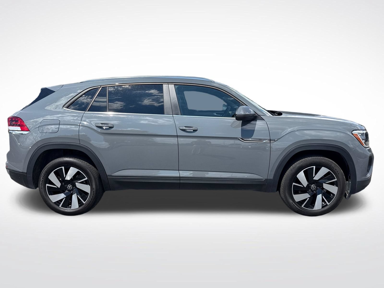 Certified 2025 Volkswagen Atlas Cross Sport SE AWD/4WD image 7