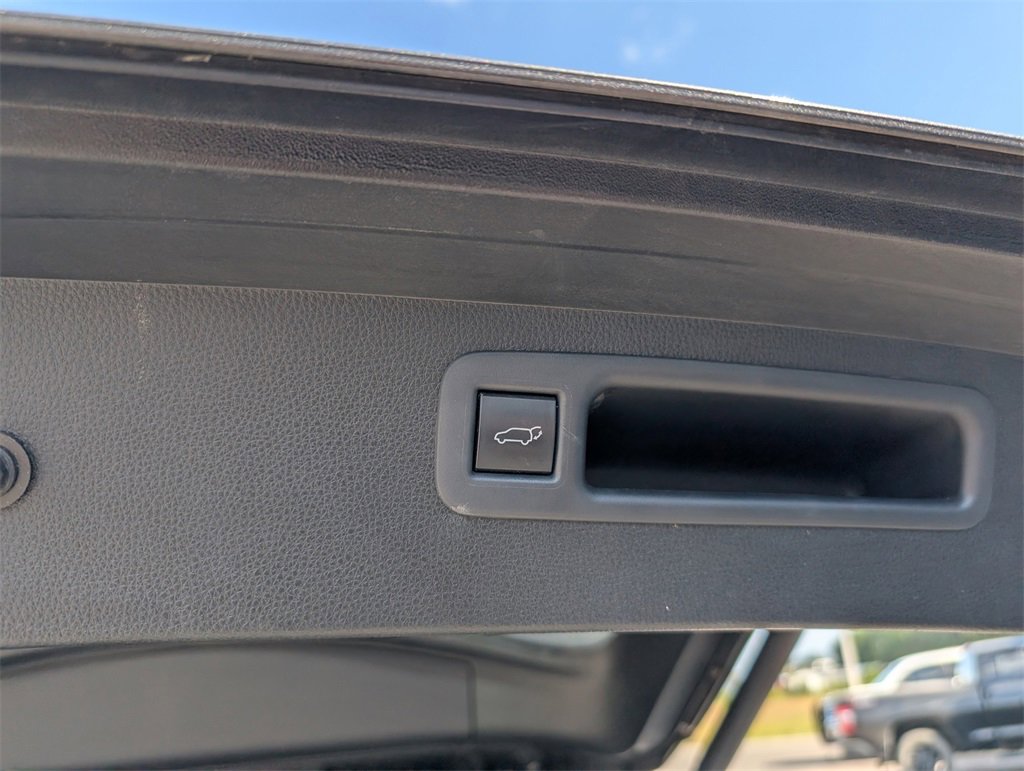 Used 2021 Toyota Highlander XLE image 34