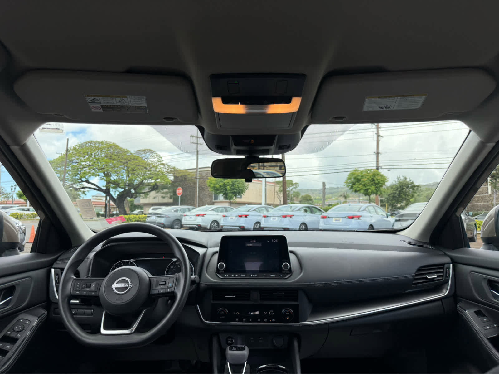 Used 2024 Nissan Rogue SV FWD image 10