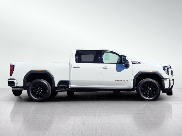 Used 2026 GMC Sierra 2500 AT4 AWD/4WD image 3