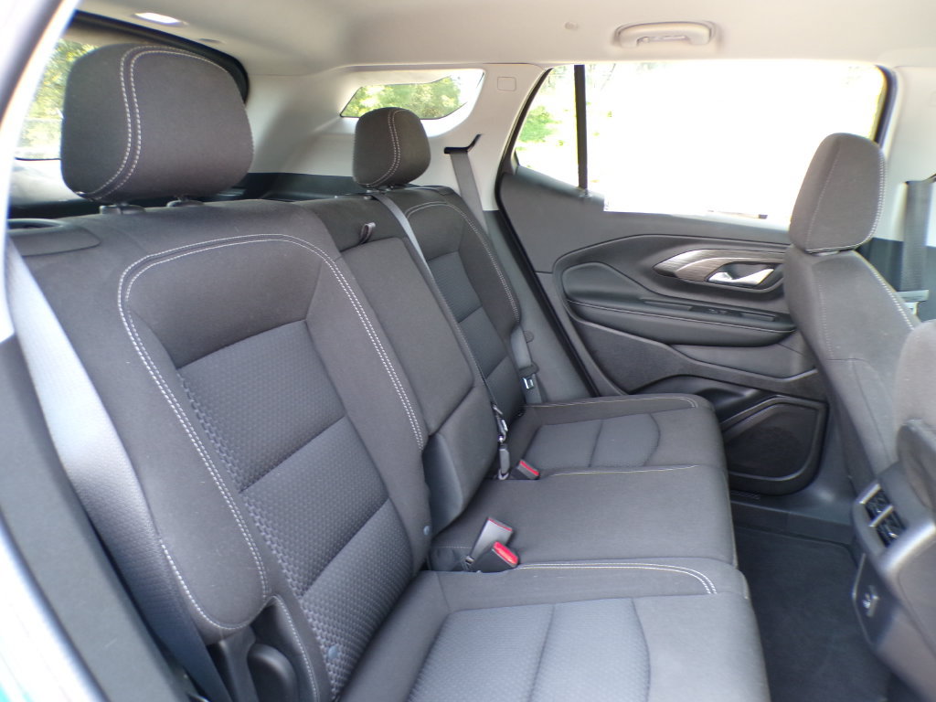 Used 2024 GMC Terrain SLE w/ Driver Convenience Package AWD/4WD image 18