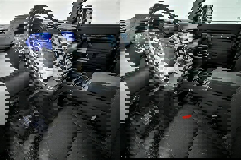 Used 2021 Land Rover Defender 110 image 17