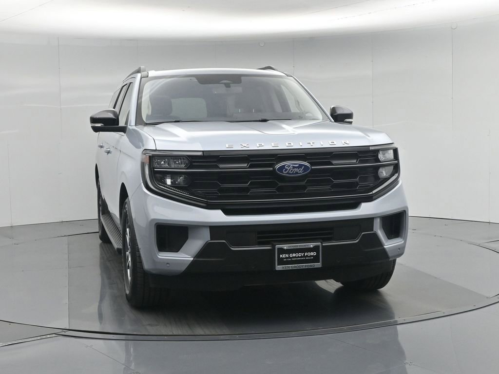 Used 2025 Ford Expedition Max Active RWD image 58