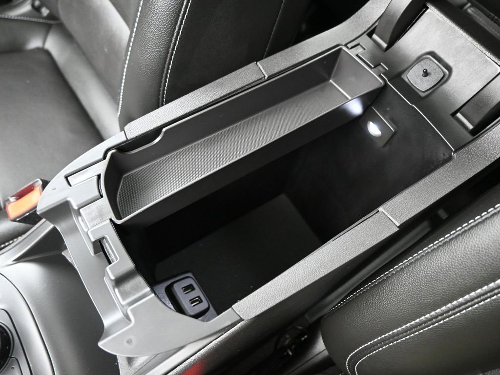 Certified 2024 GMC Terrain SLT w/ Infotainment Package II image 19