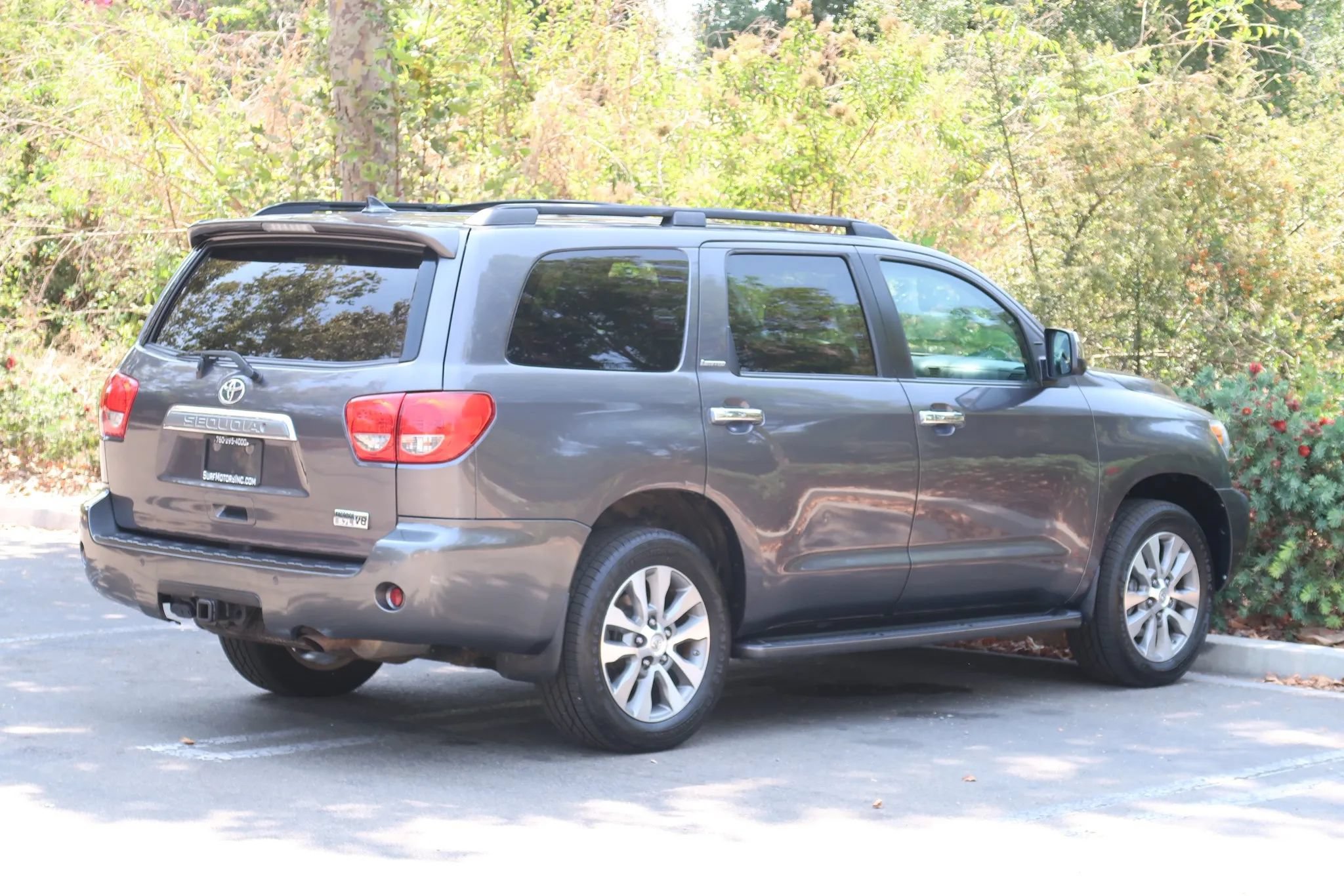 Used 2017 Toyota Sequoia Limited w/ Safety & Convenience Package AWD/4WD image 9
