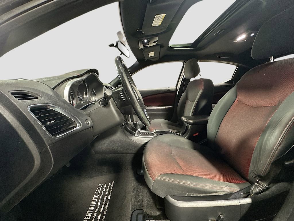 Used 2011 Dodge Avenger Heat image 18