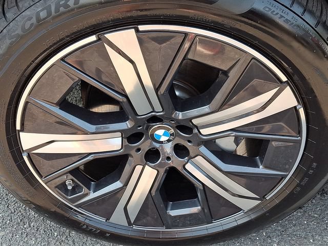 Used 2026 BMW iX xDrive45 AWD/4WD image 8
