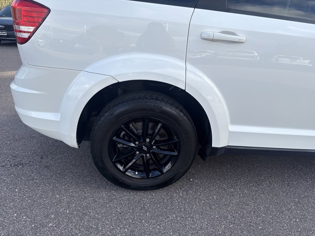 Used 2020 Dodge Journey SE w/ SE Popular Equipment Group image 28
