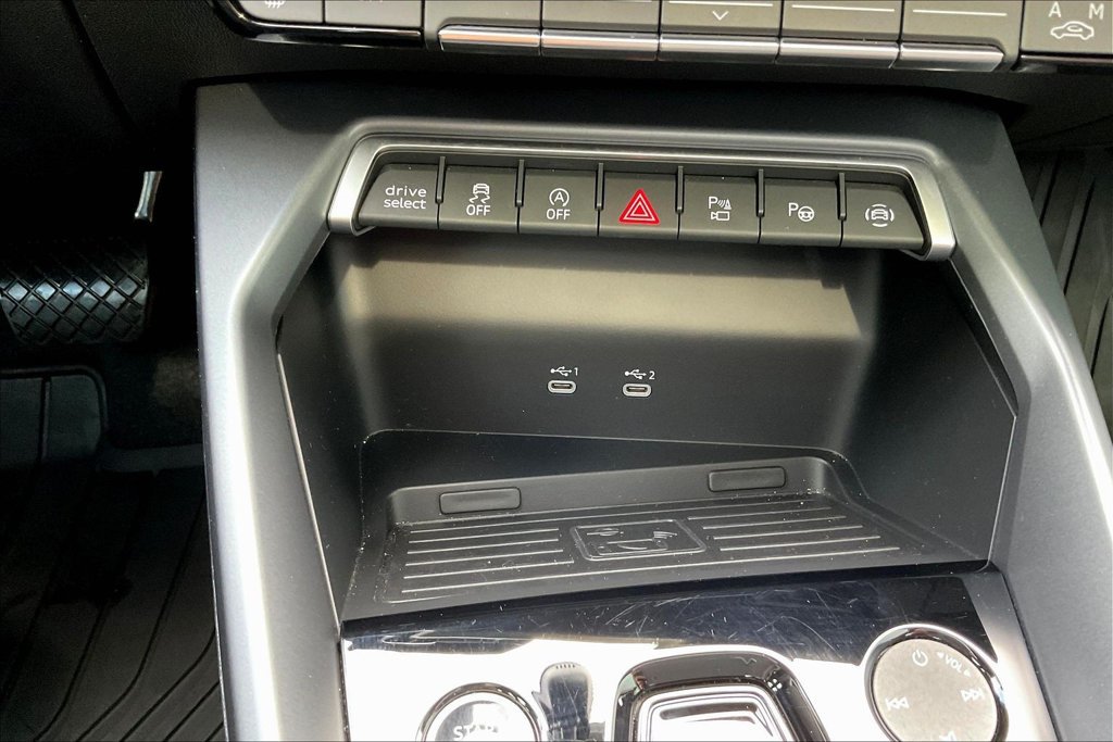 Used 2025 Audi A3 2.0T Premium Plus w/ Premium Plus Package AWD/4WD image 16