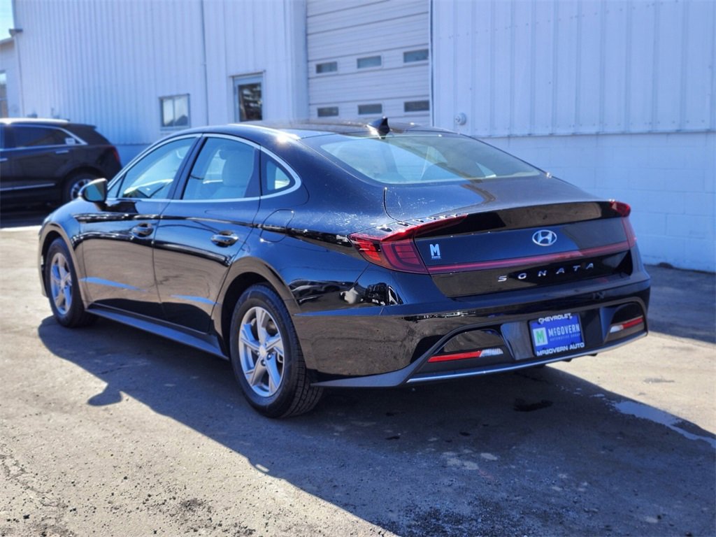 Used 2023 Hyundai Sonata SE image 3