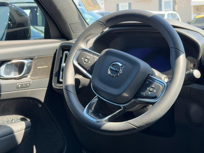 Certified 2023 Volvo C40 P8 Recharge Ultimate image 13