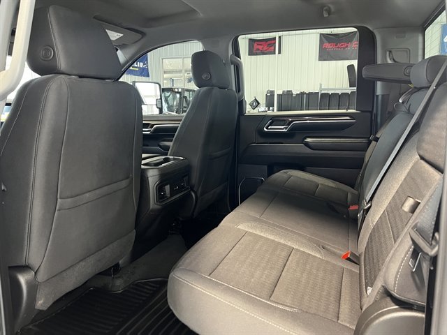 Used 2024 Chevrolet Silverado 3500 LT image 15