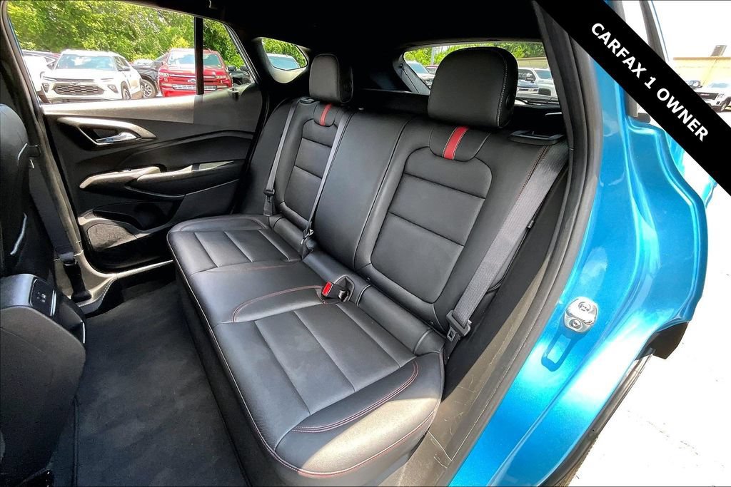 Used 2025 Chevrolet Trax RS FWD image 21