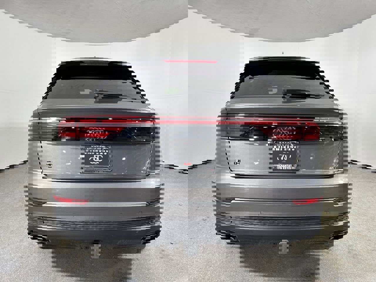 Used 2024 Audi Q8 Premium Plus w/ Premium Plus Package image 32