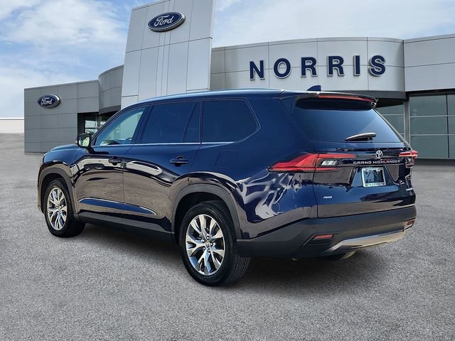 Used 2024 Toyota Grand Highlander Limited image 3