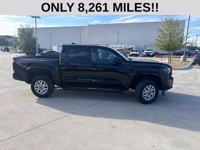 Used 2025 Toyota Tacoma SR5 AWD/4WD image 2