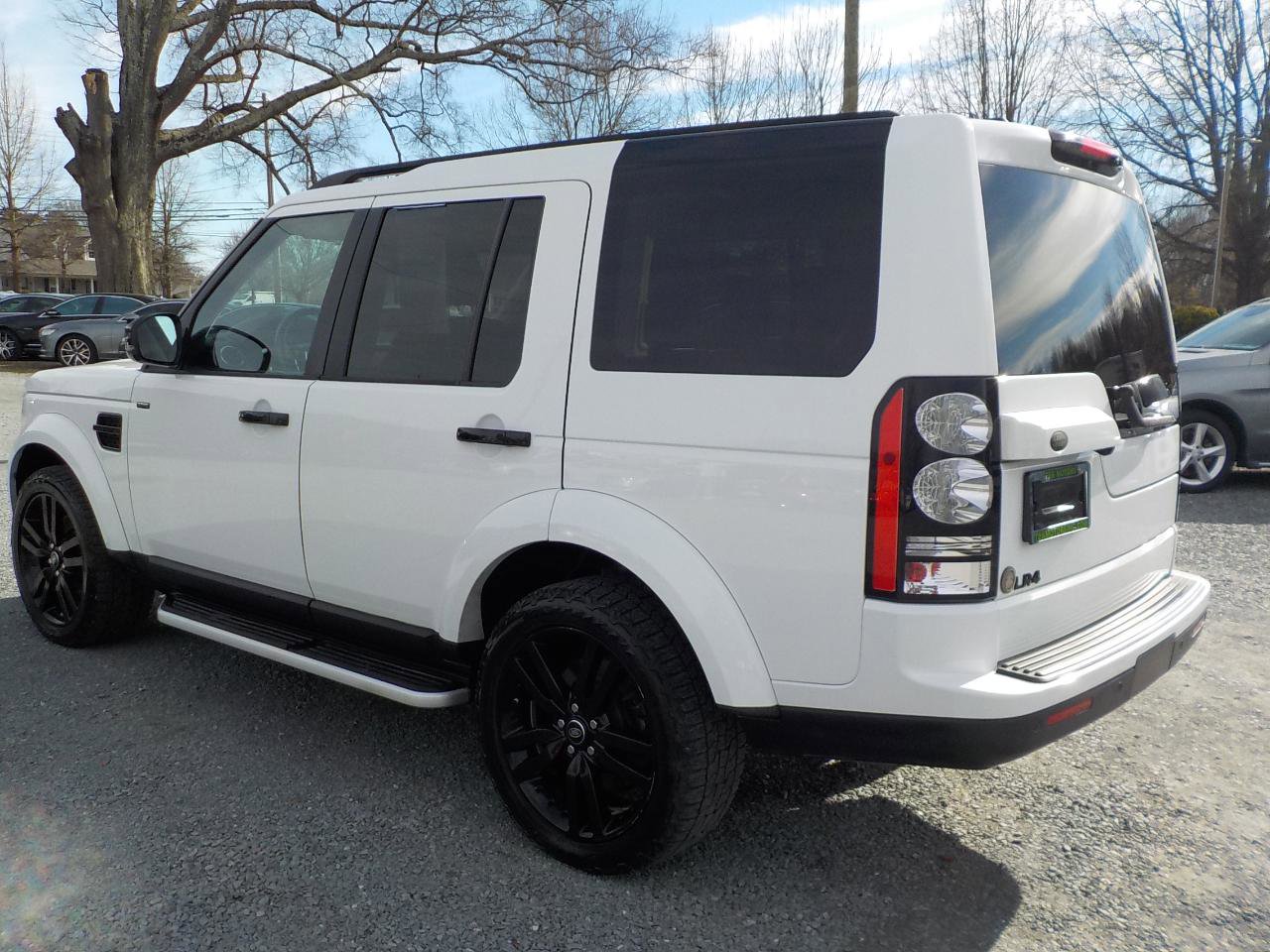Used 2015 Land Rover LR4 HSE AWD/4WD image 3