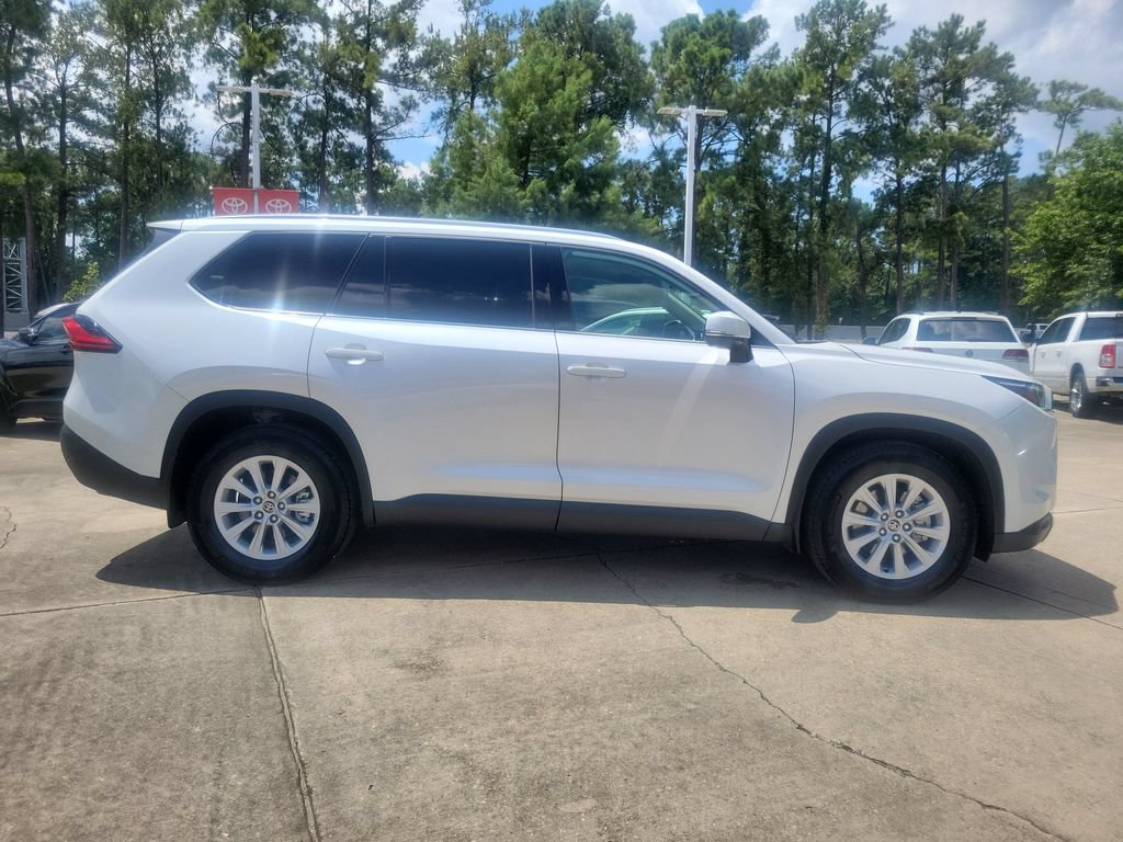 Certified 2024 Toyota Grand Highlander XLE FWD image 8