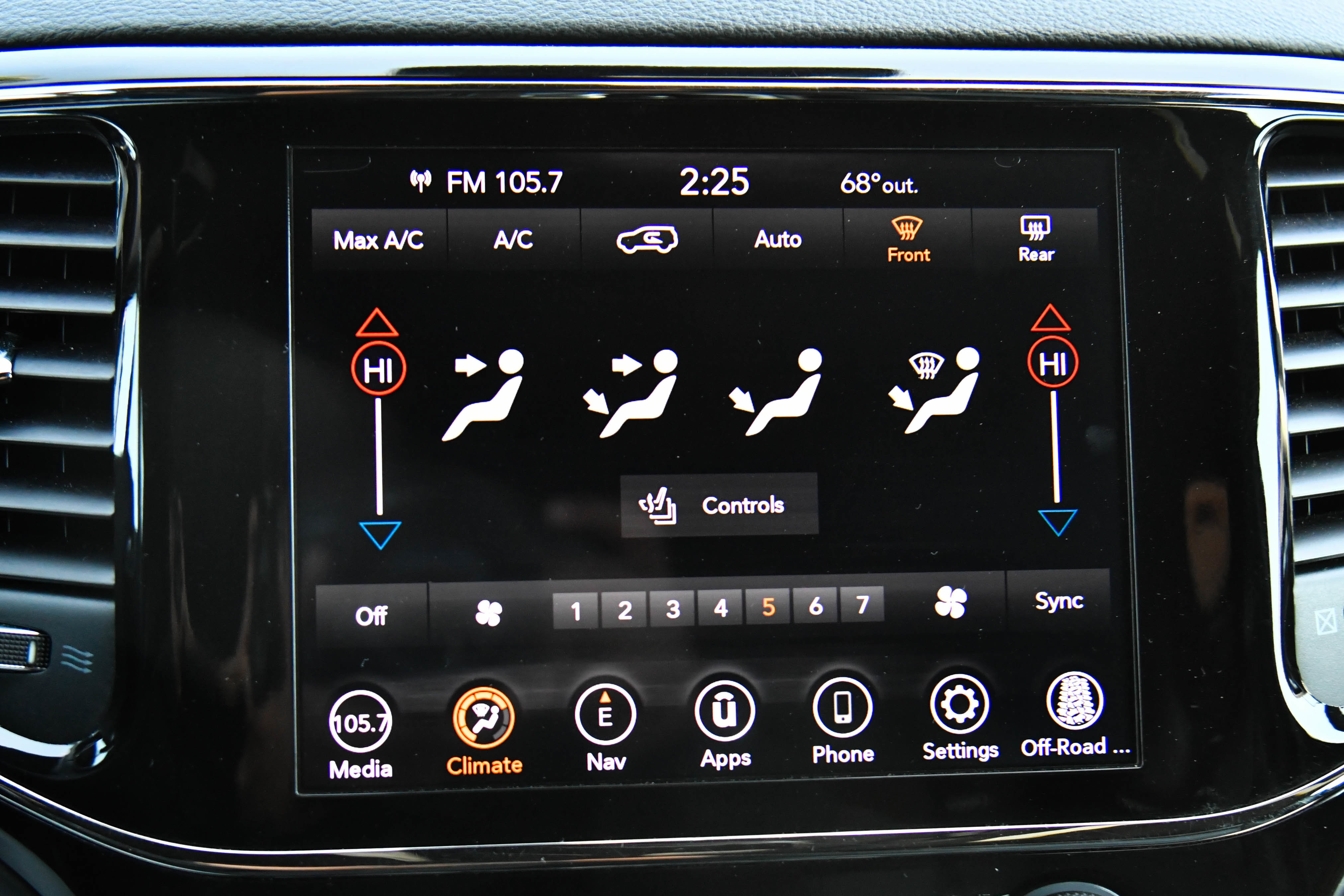 Used 2020 Jeep Grand Cherokee Limited X AWD/4WD image 25