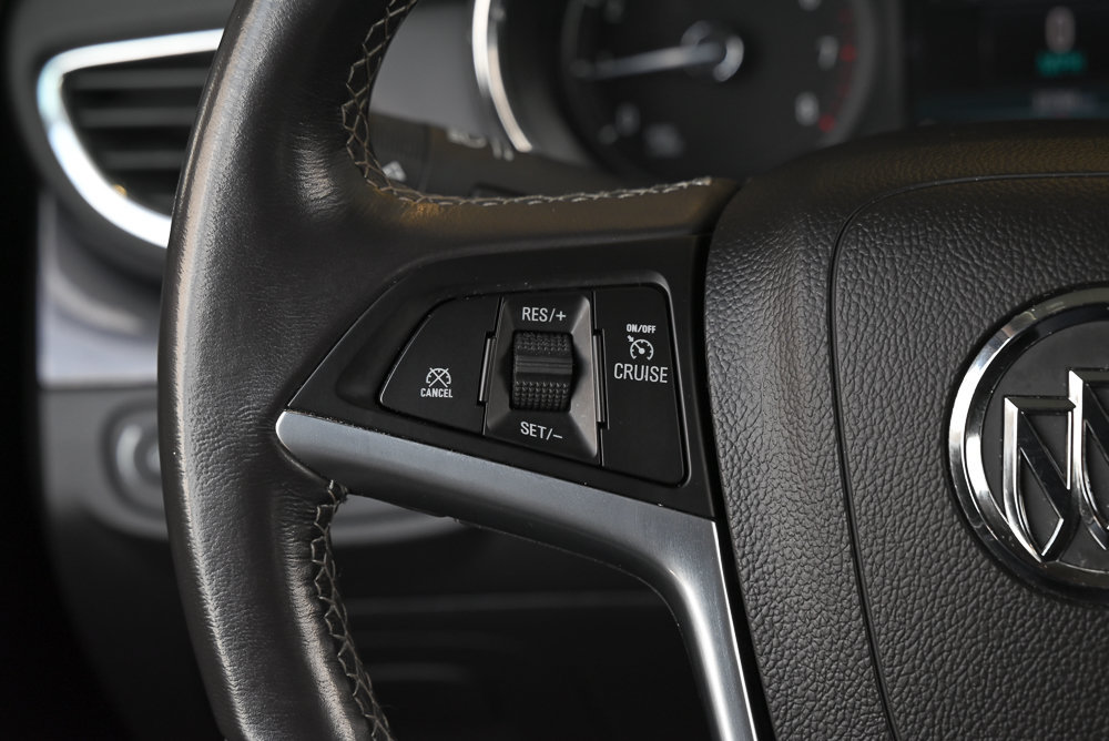 Used 2022 Buick Encore Preferred w/ Safety Package FWD image 21