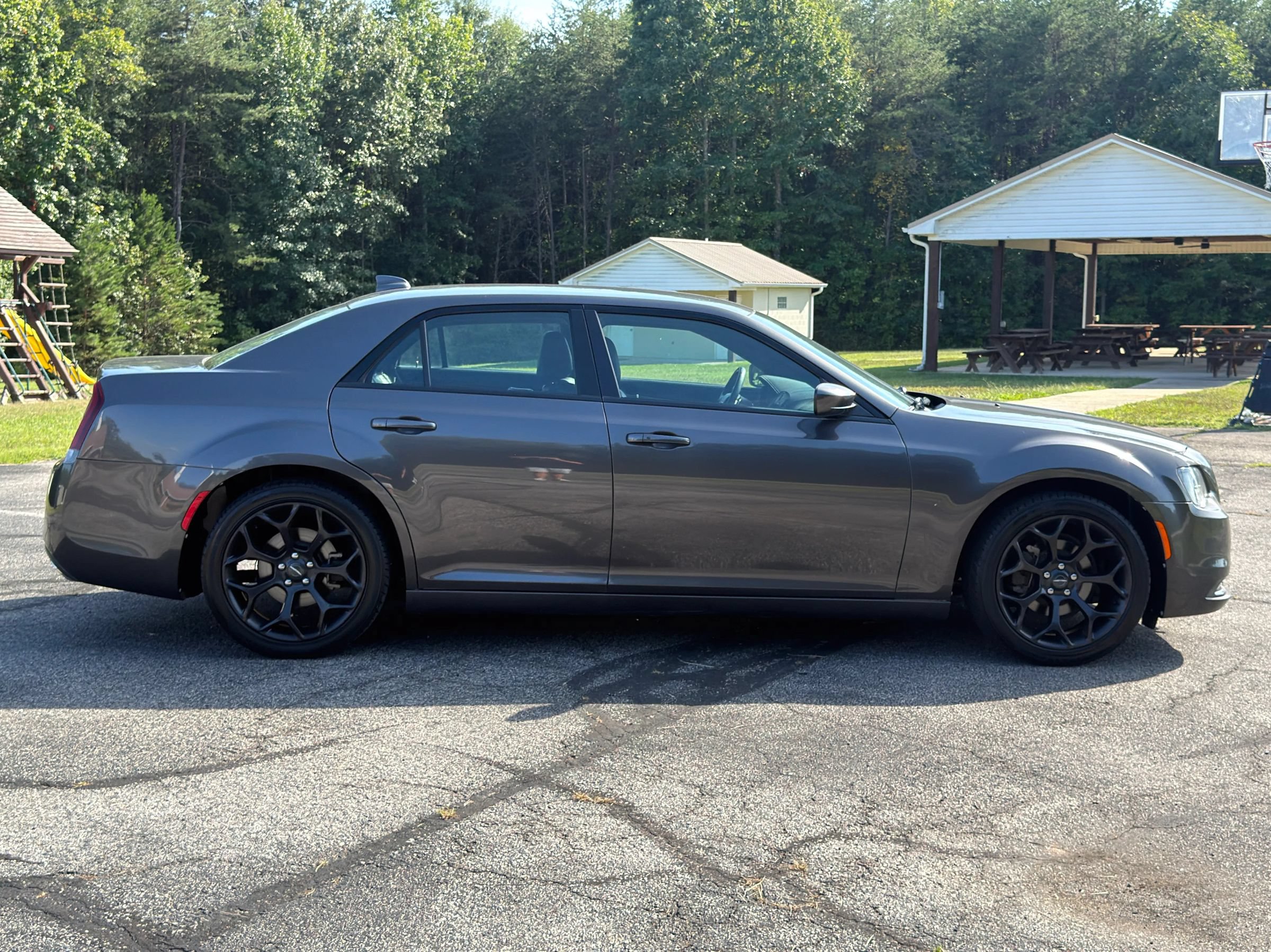 Used 2020 Chrysler 300 S RWD image 4