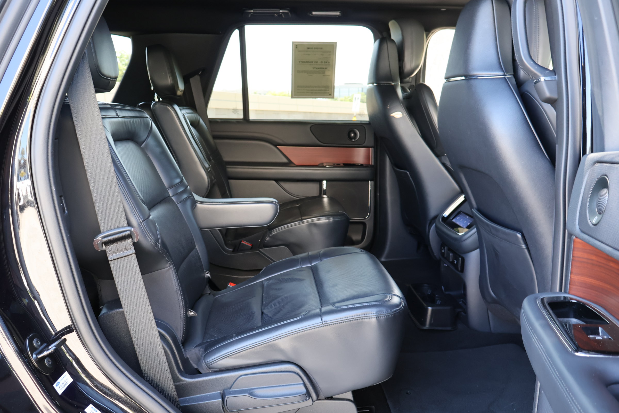 Used 2022 Lincoln Navigator Reserve RWD image 25