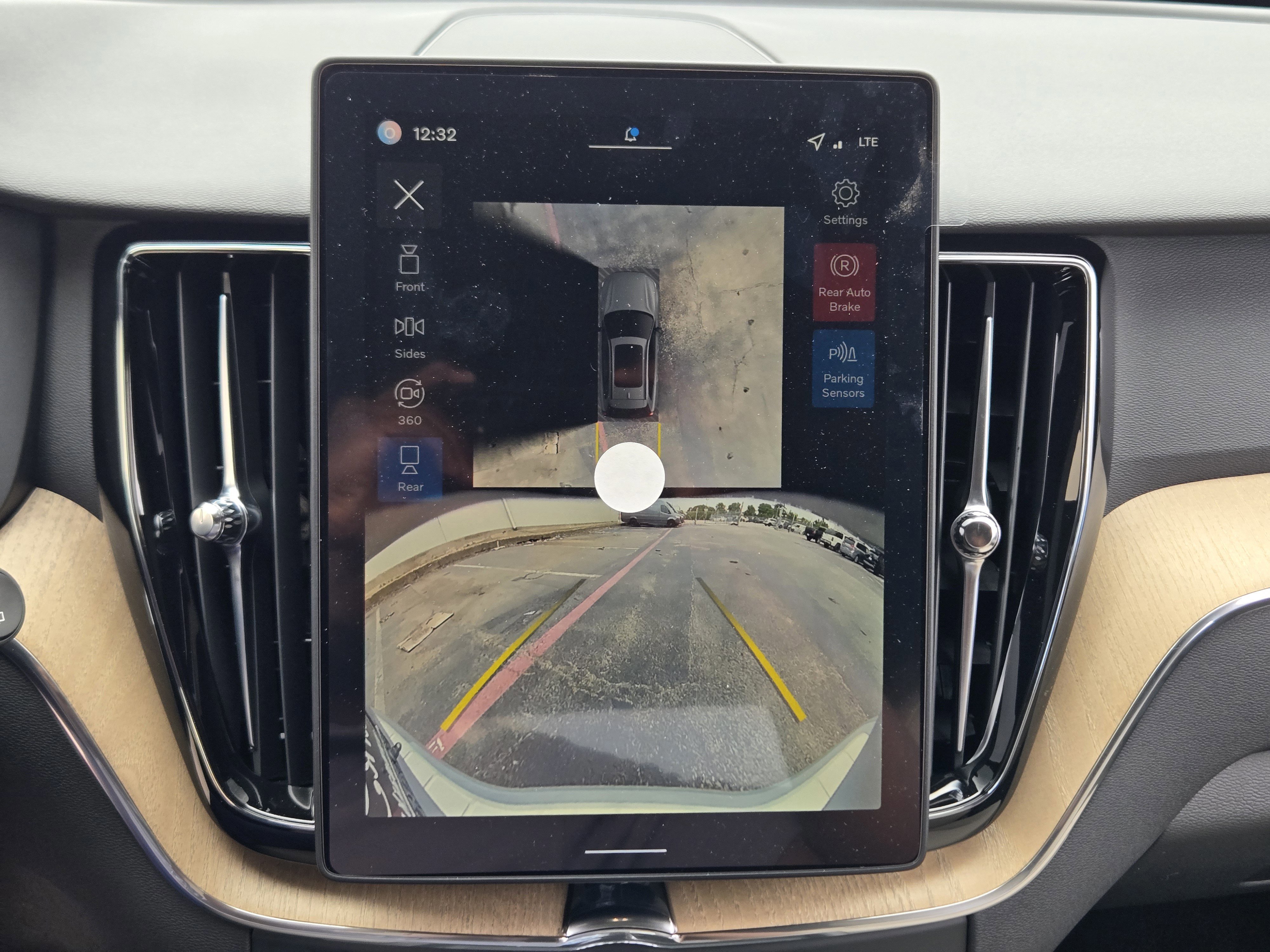 New 2026 Volvo XC60 B5 Plus w/ Protection Package Premier image 15