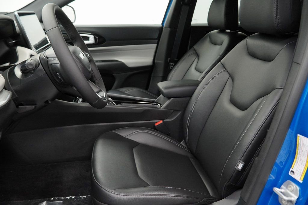 New 2026 Jeep Compass Limited image 15