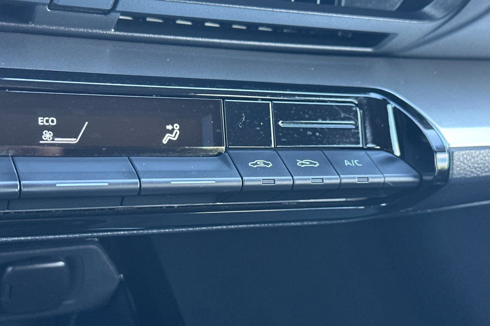 Certified 2026 Toyota Prius LE image 31