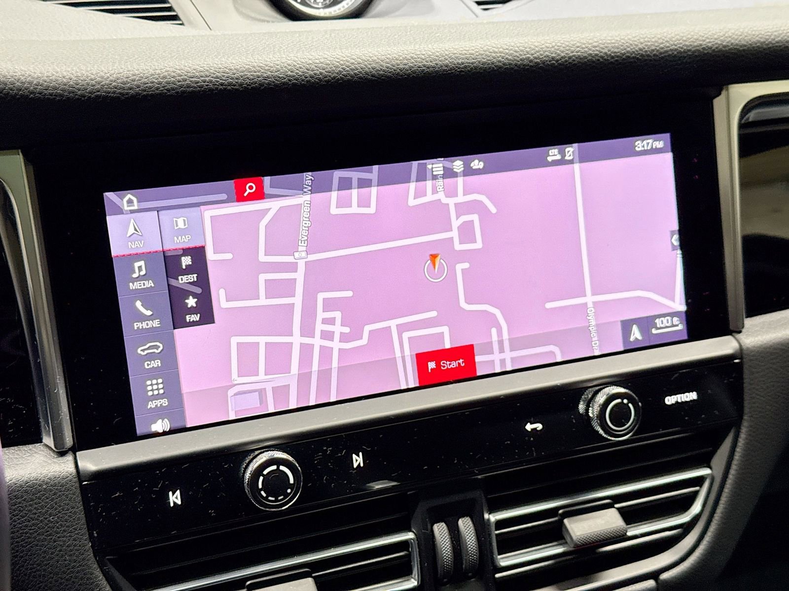 Used 2024 Porsche Macan image 14