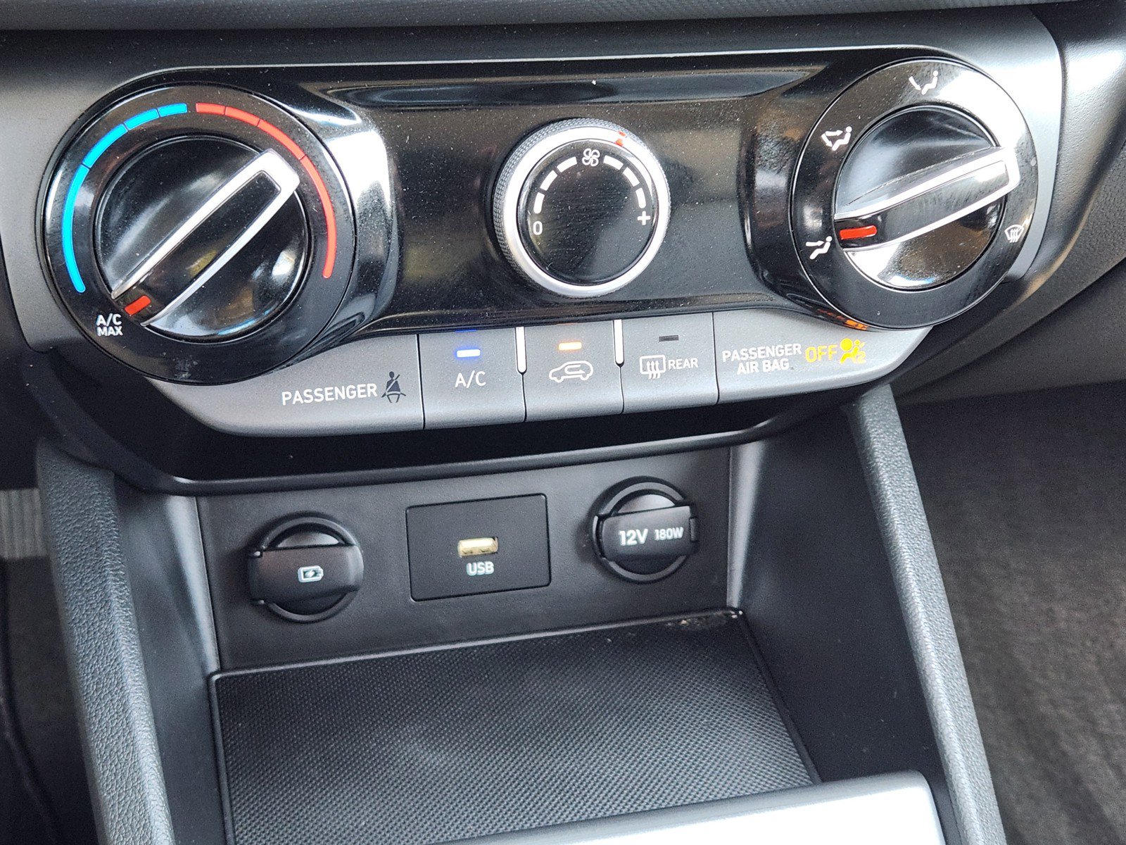 Used 2022 Hyundai Kona SEL FWD image 14