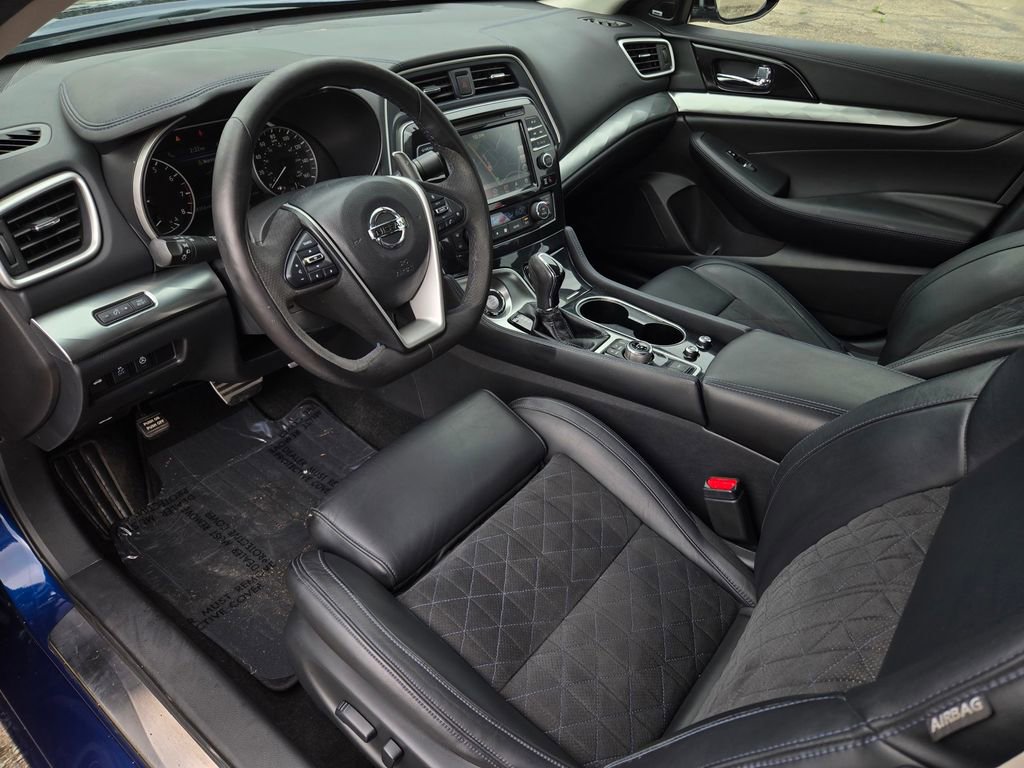 Used 2017 Nissan Maxima SR w/ Midnight Edition FWD image 10